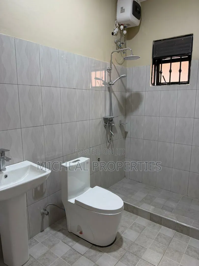 3bdrm House in Kira Nabusugwe Nsasa, Kawempe for sale