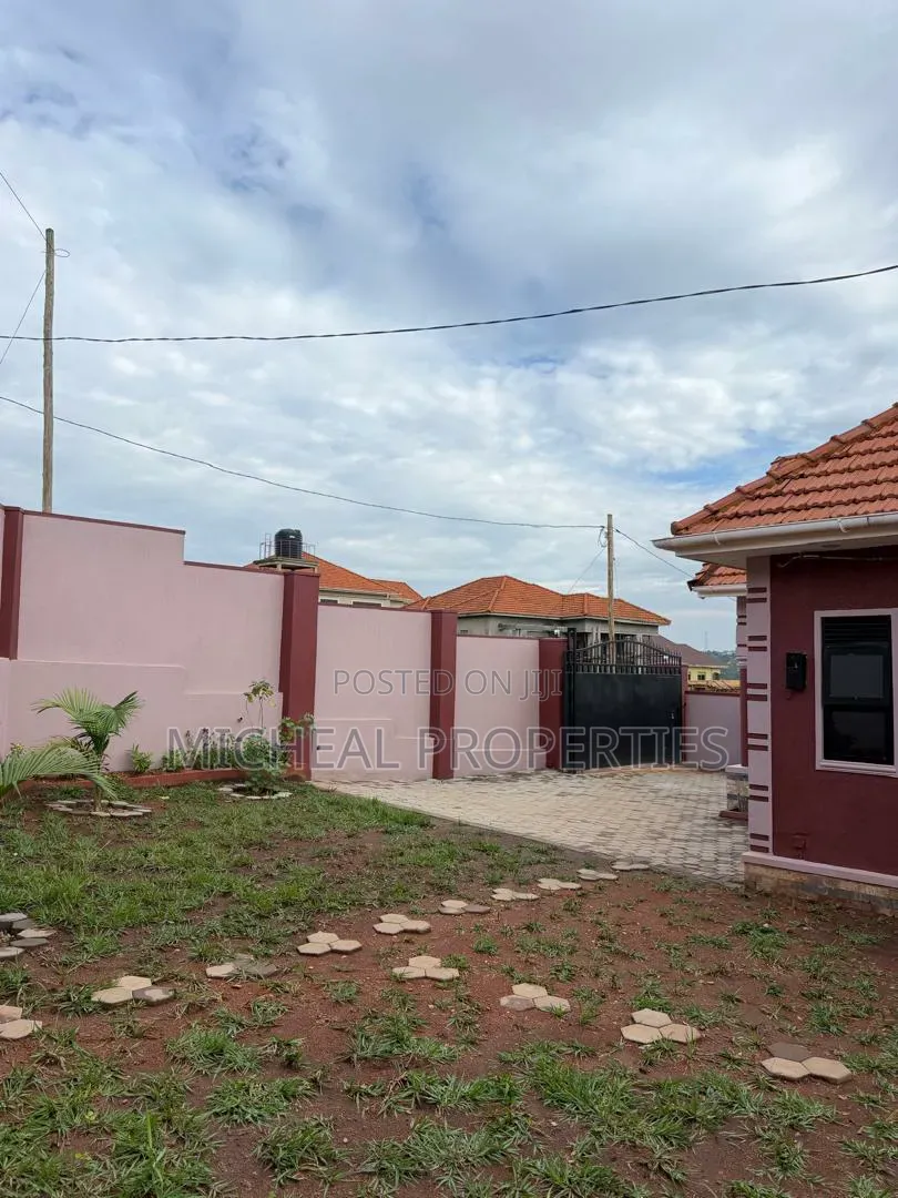 3bdrm House in Kira Nabusugwe Nsasa, Kawempe for sale