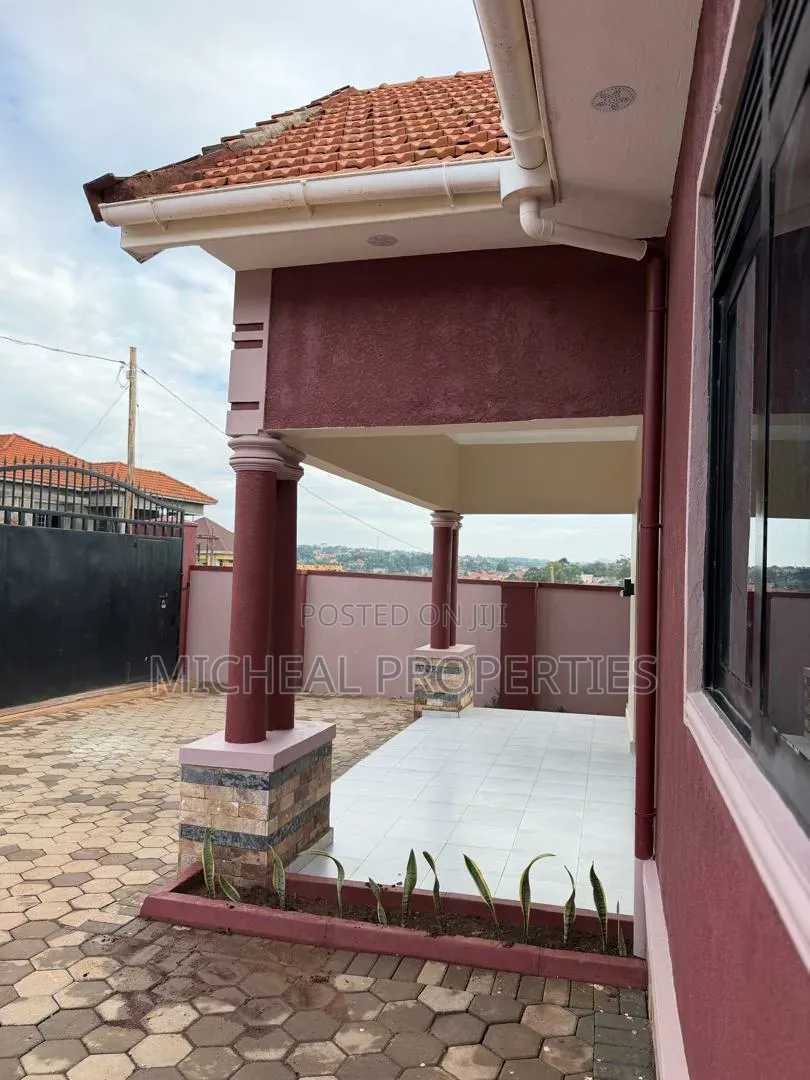 3bdrm House in Kira Nabusugwe Nsasa, Kawempe for sale