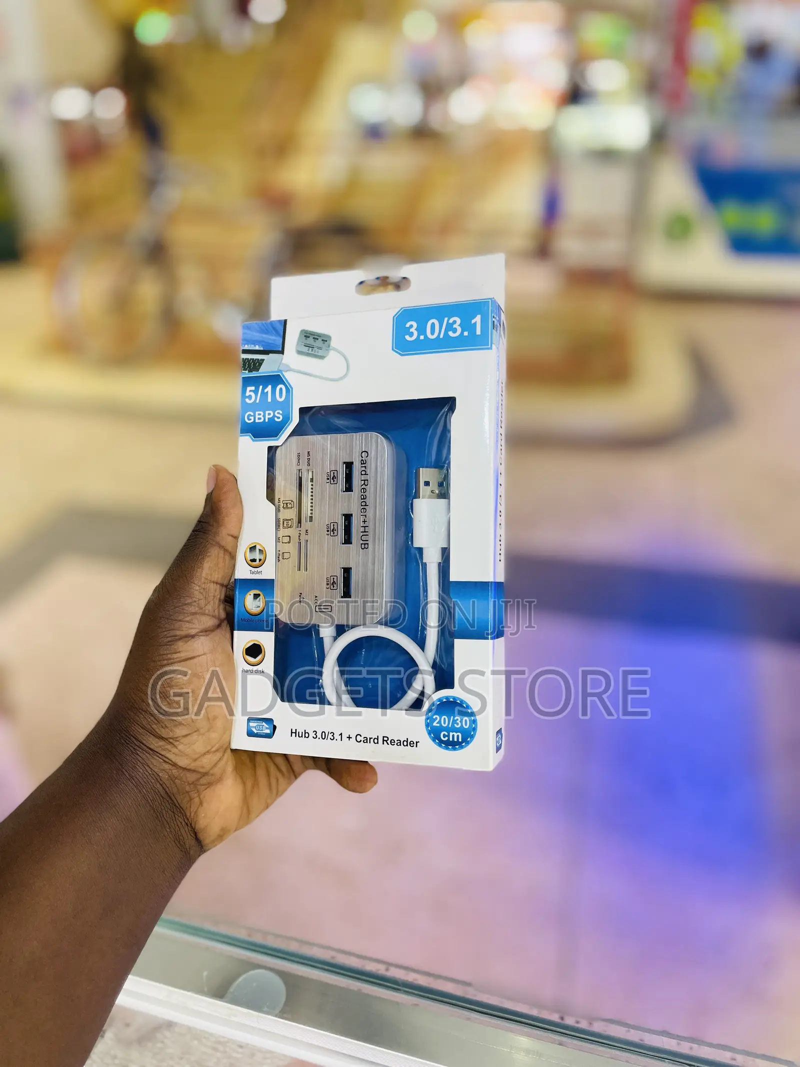 7-in-1 USB 3.0/3.1 Hub and Card Reader Combo