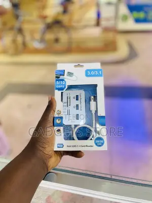 7-in-1 USB 3.0/3.1 Hub and Card Reader Combo