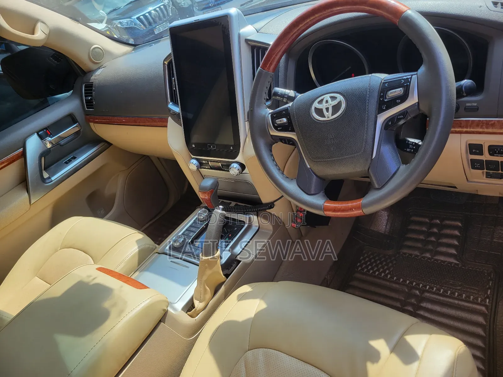 Toyota Land Cruiser 4.5 V8 GX-R 2015 Black