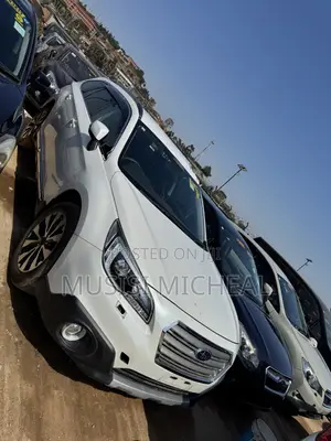 Subaru Outback 2.5i Limited AWD 2017 White