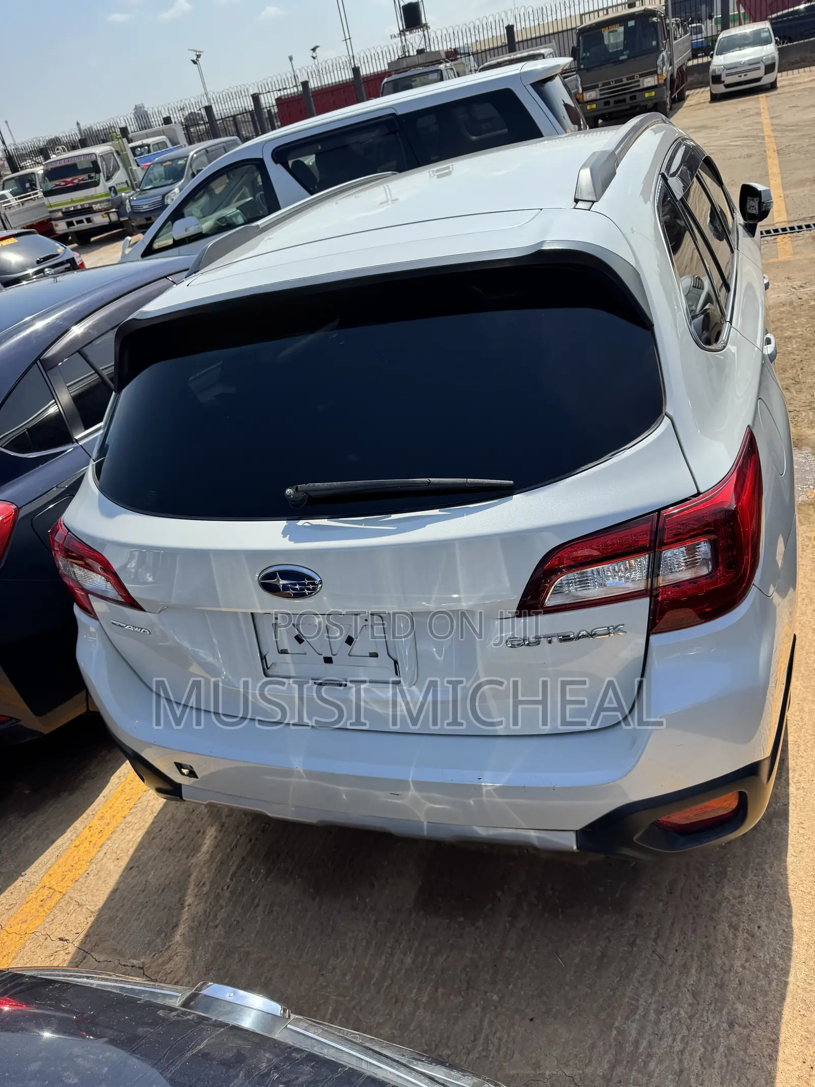 Subaru Outback 2.5i Limited AWD 2017 White