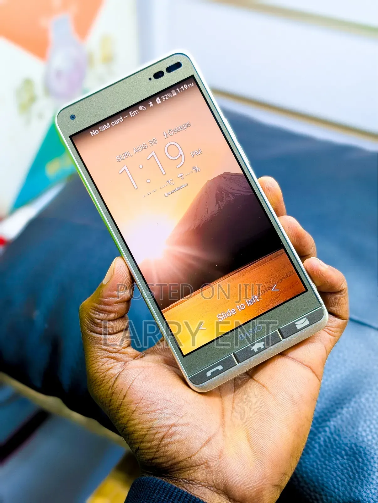 Kyocera Basio 3 KYV43 32 GB Gold