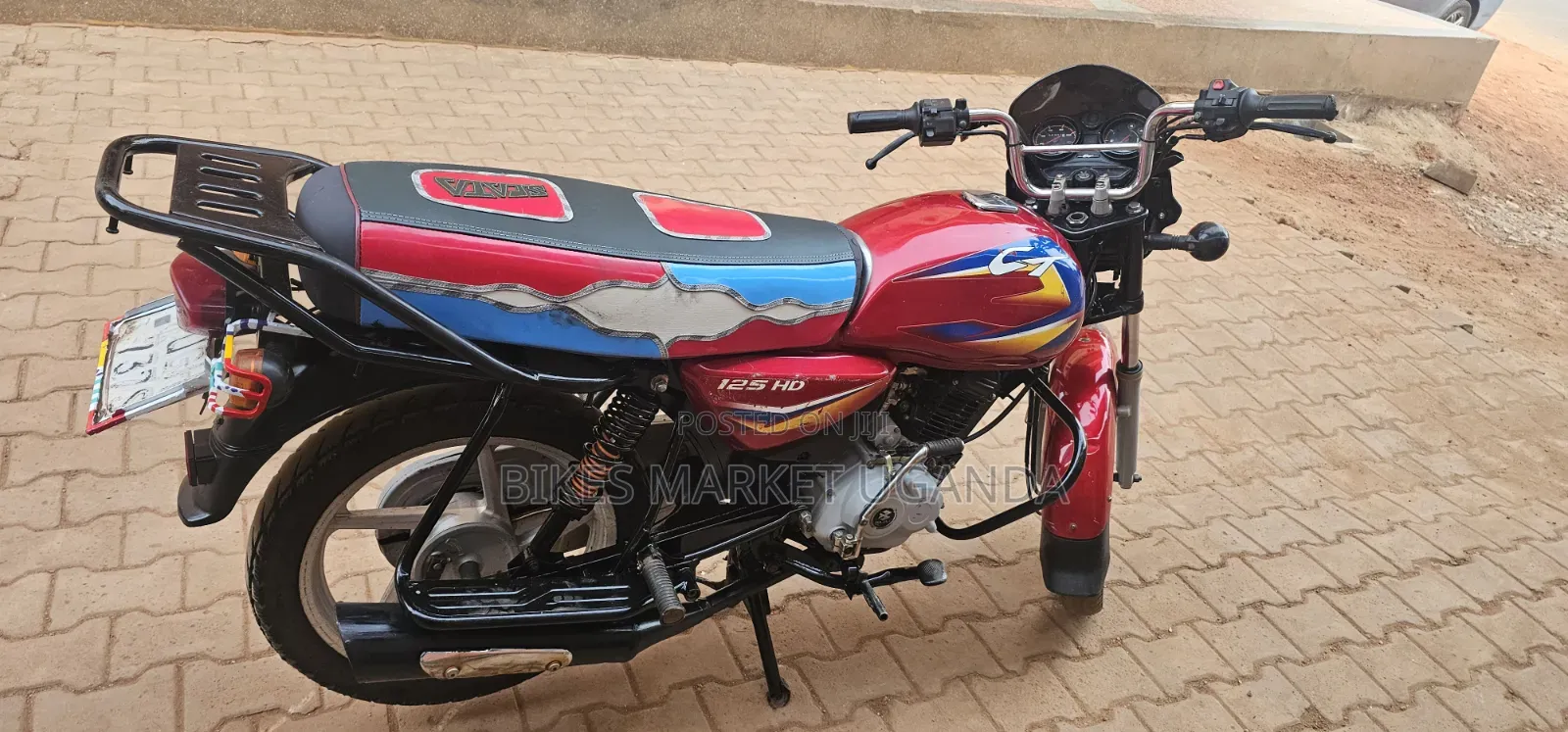Bajaj CT 125X 2025 Red