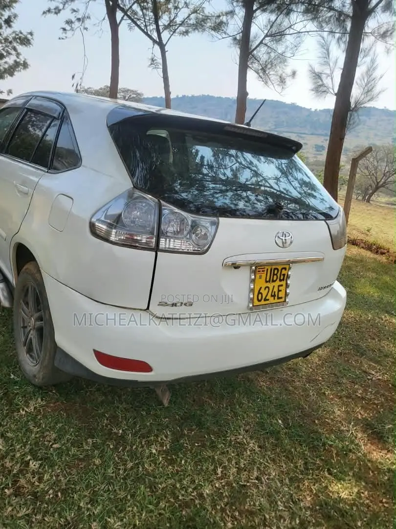 Toyota Harrier 2.4 4WD 2010 White
