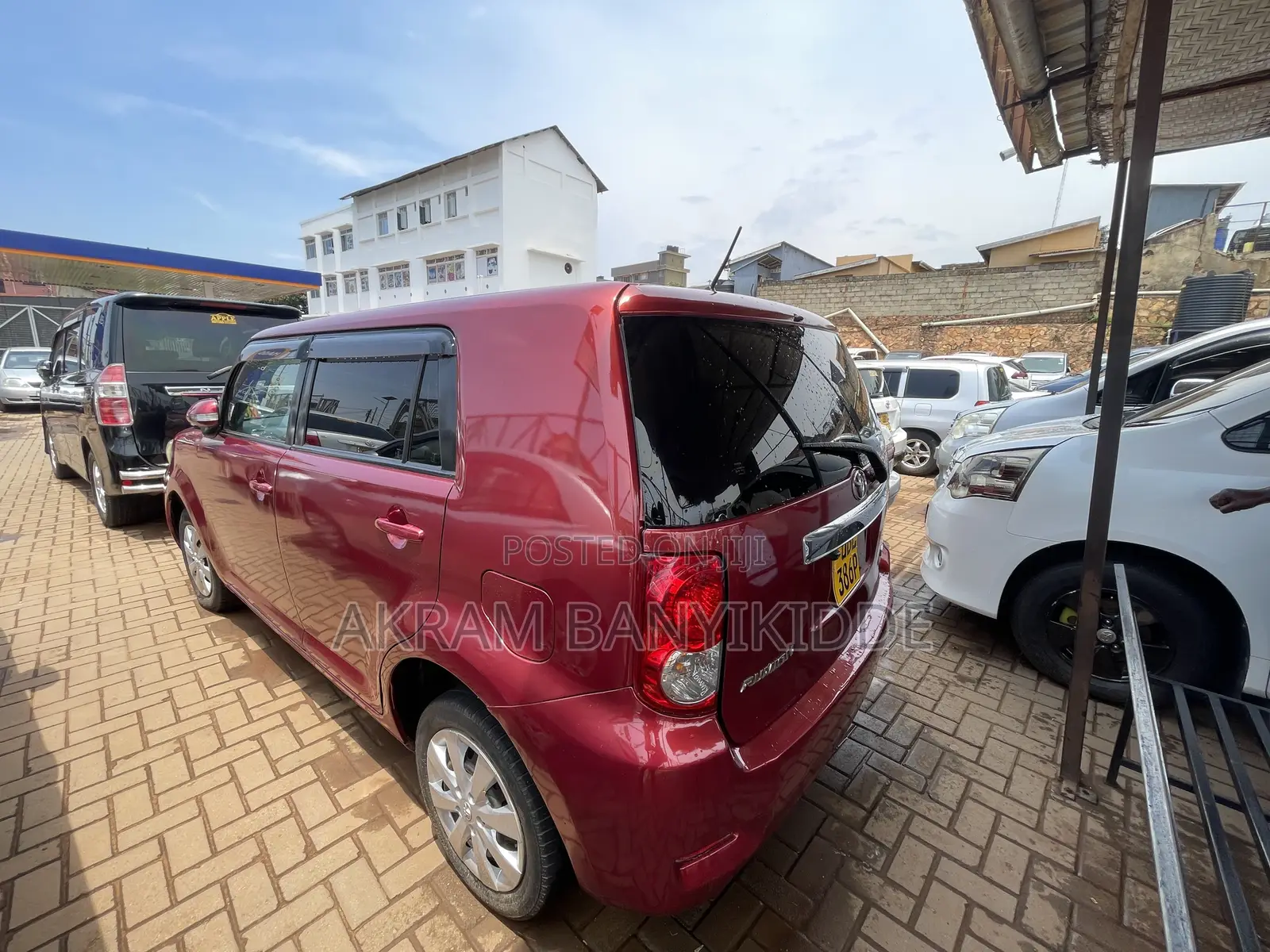 Toyota Corolla Rumion 2010 Maroon