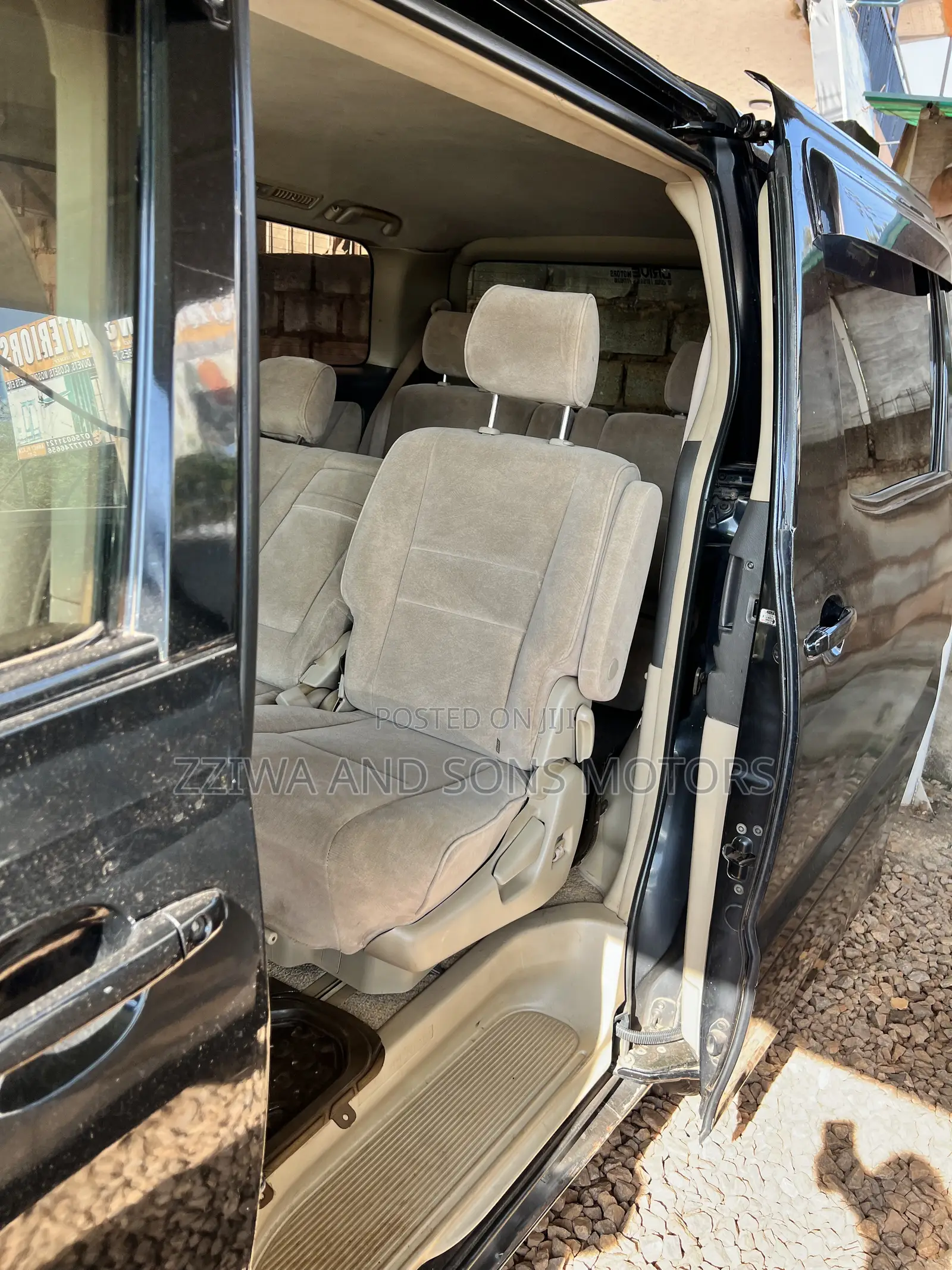 Toyota Alphard 2.4 Petrol AWD 2005 Black