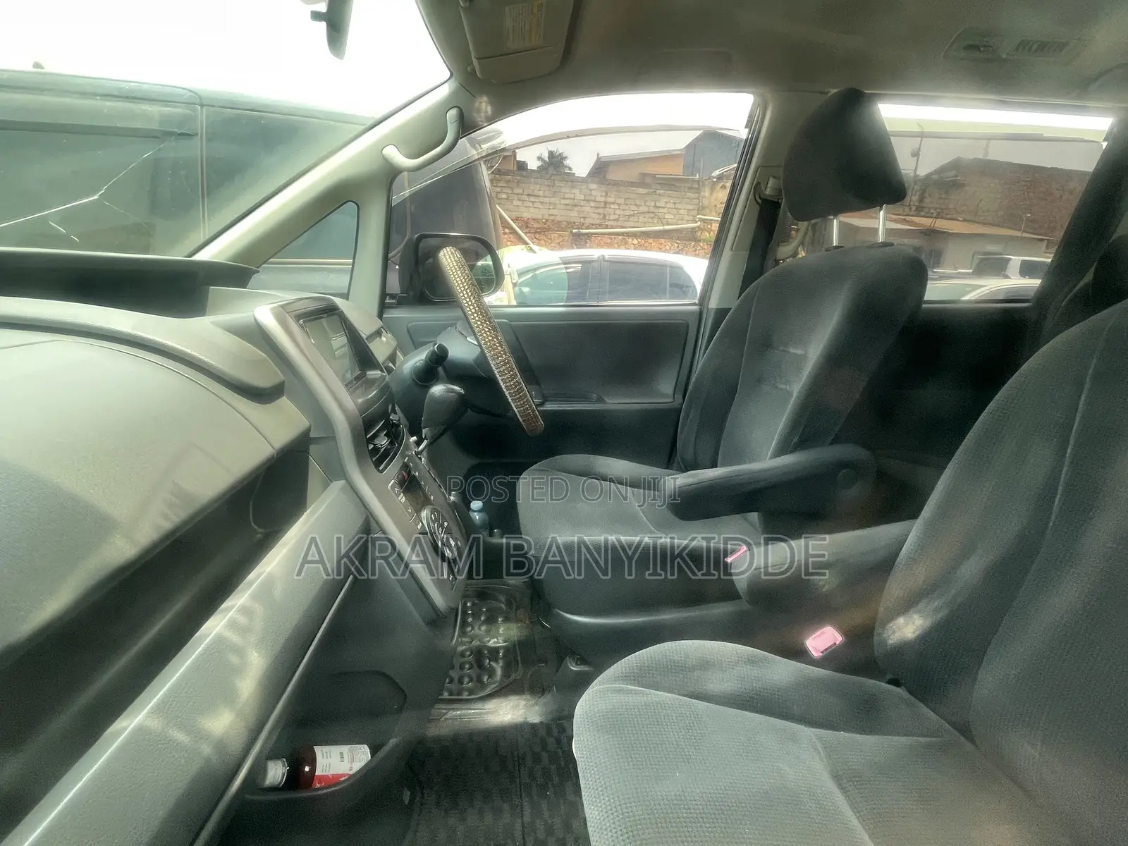 Toyota Noah 2010 Black