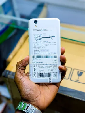 Sharp Aquos Sense SHV40 32 GB White