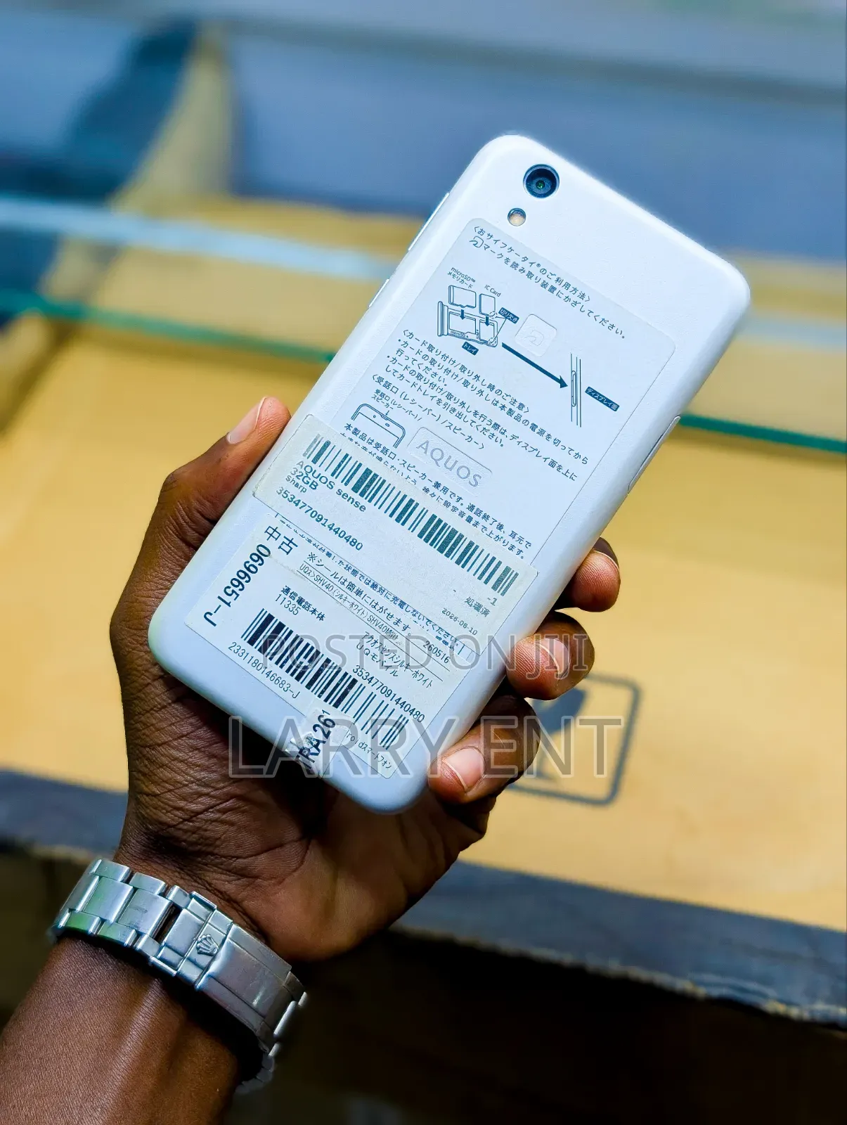 Sharp Aquos Sense SHV40 32 GB White