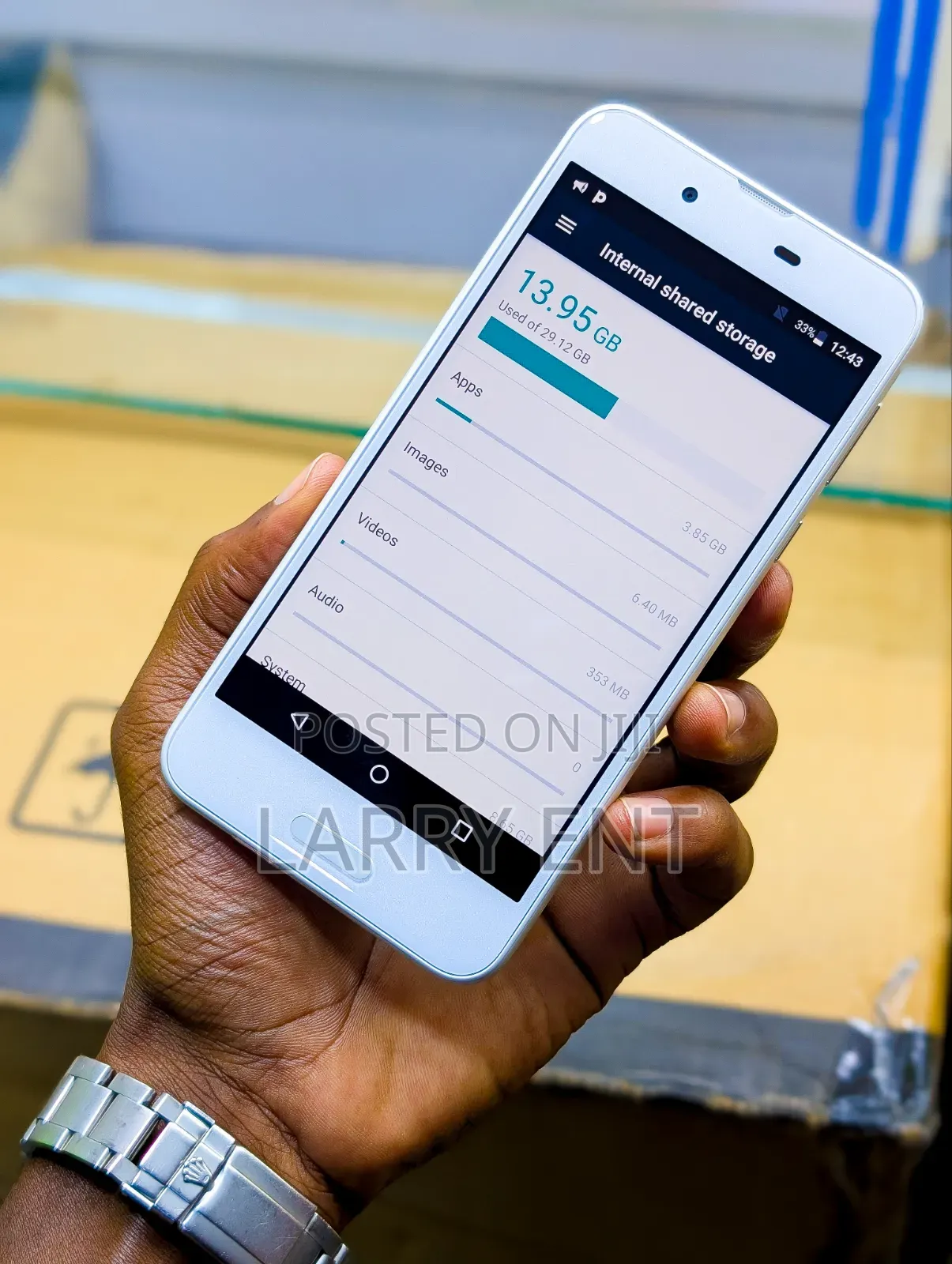 Sharp Aquos Sense SHV40 32 GB White