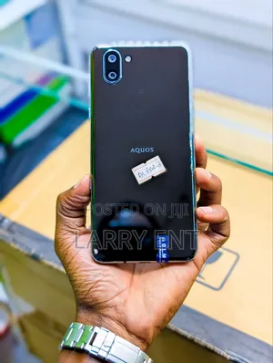 Sharp Aquos R3 128 GB Black