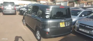 Toyota Sienta 2009 Gray