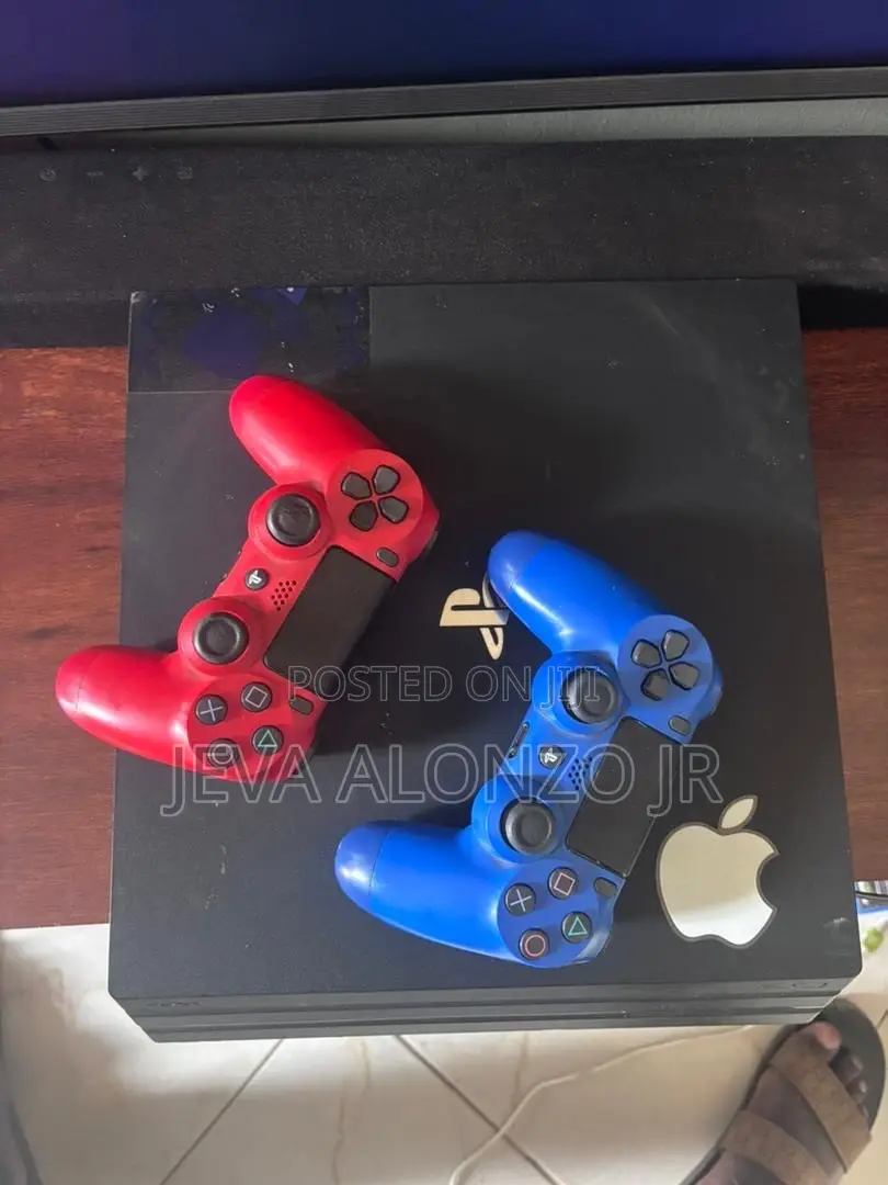 Play Station 4