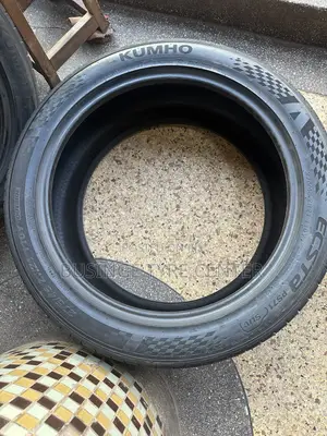 275/45zr21 Kumho Japan Used Tires Good Condition