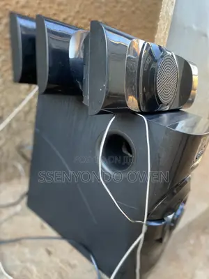Woofer in Goood Condition and It’s for 10000 Kampala Lubaga A
