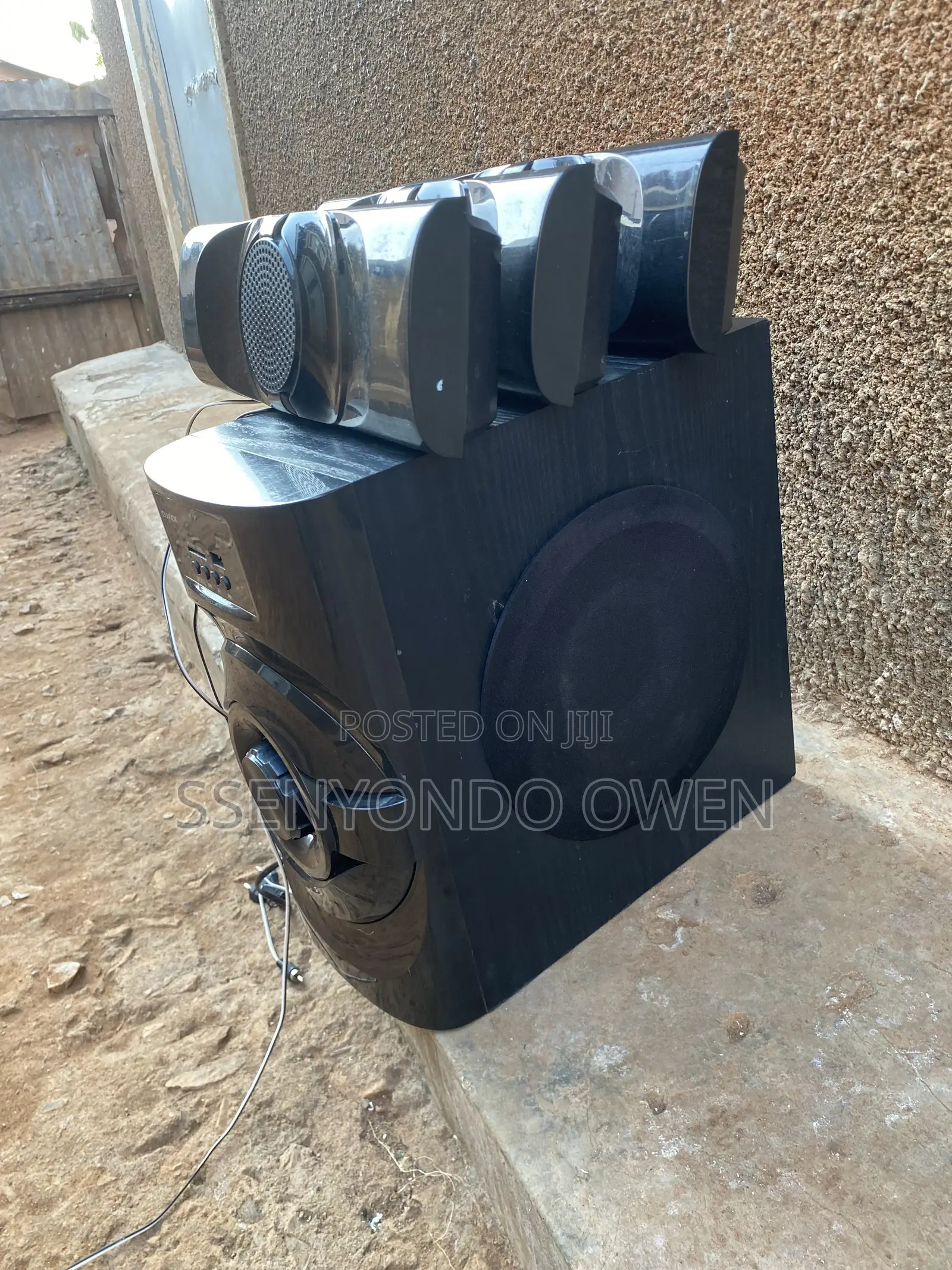 Woofer in Goood Condition and It’s for 10000 Kampala Lubaga A