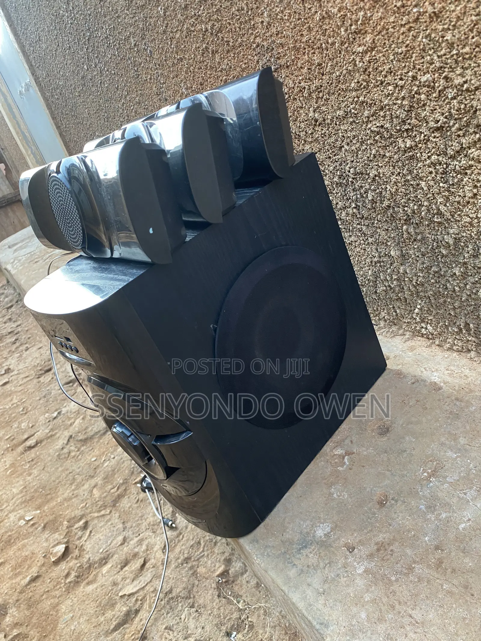 Woofer in Goood Condition and It’s for 10000 Kampala Lubaga A