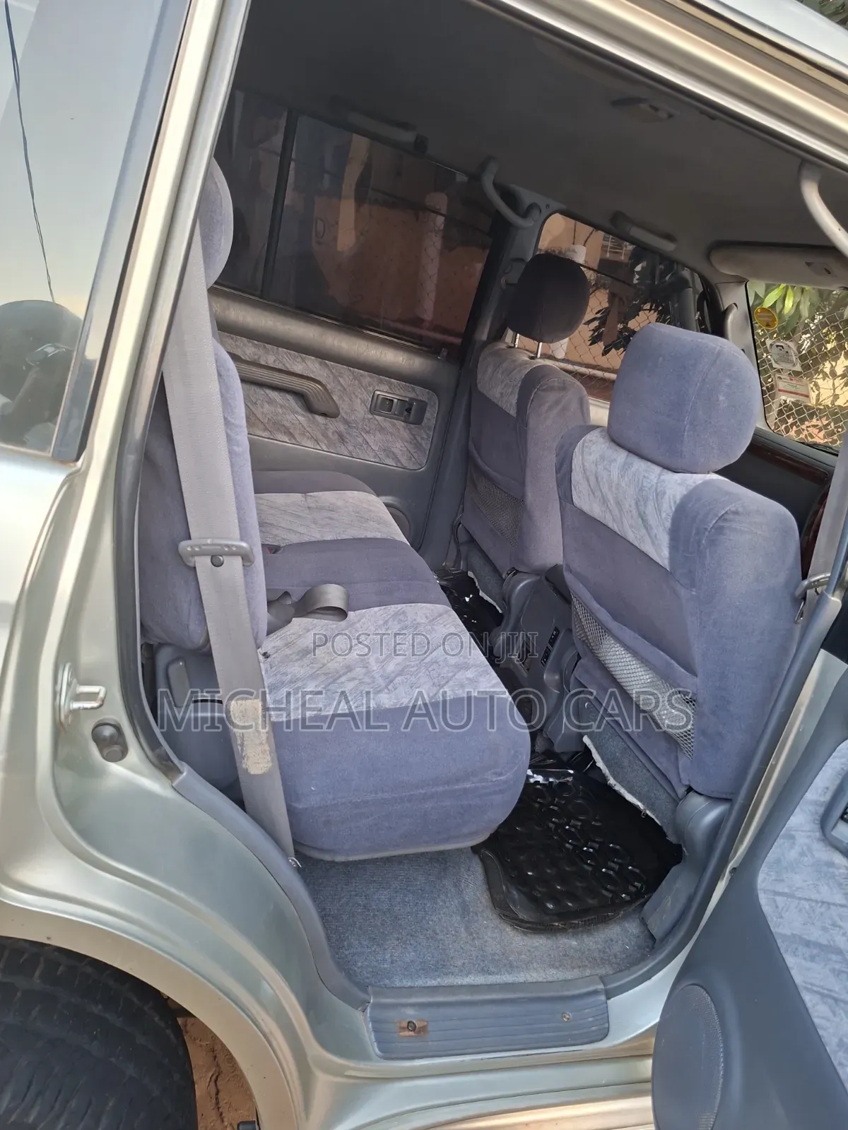 Toyota Land Cruiser 2005 Gray