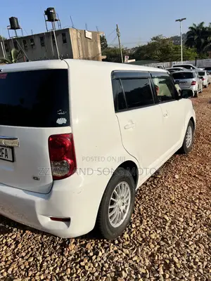 Toyota Corolla Rumion Hatchback 1.8 AWD 2015 White