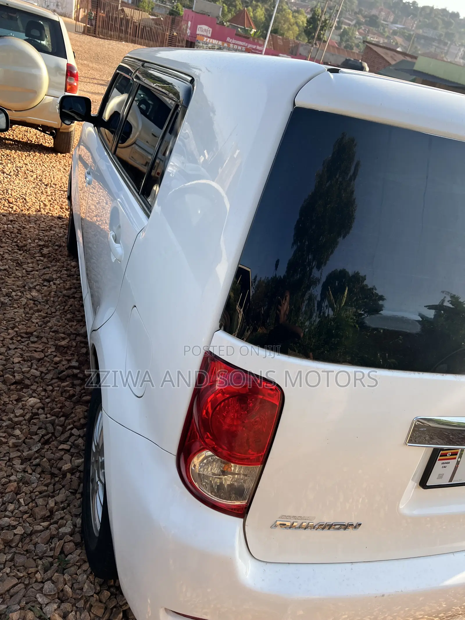Toyota Corolla Rumion Hatchback 1.8 AWD 2015 White