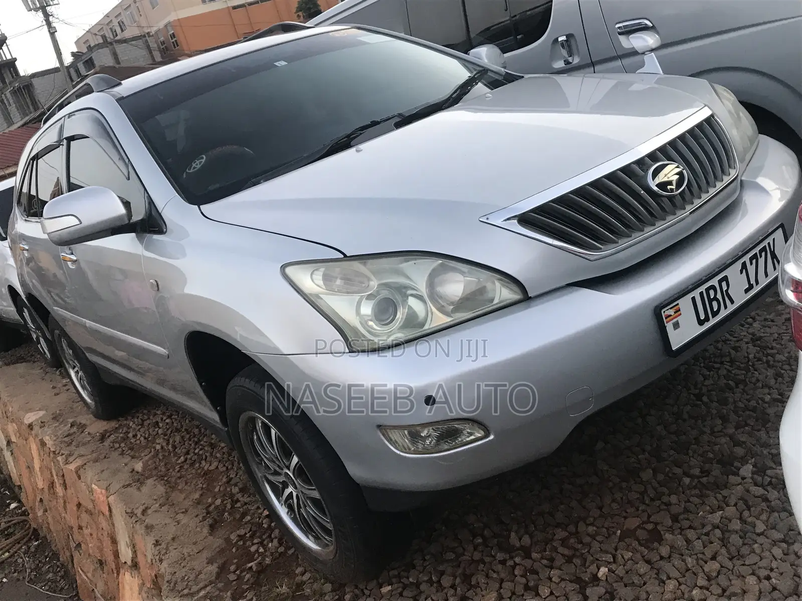 Toyota Harrier 2011 Silver