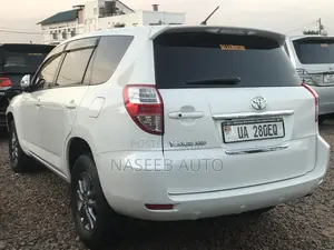 Toyota Vanguard 2009 White