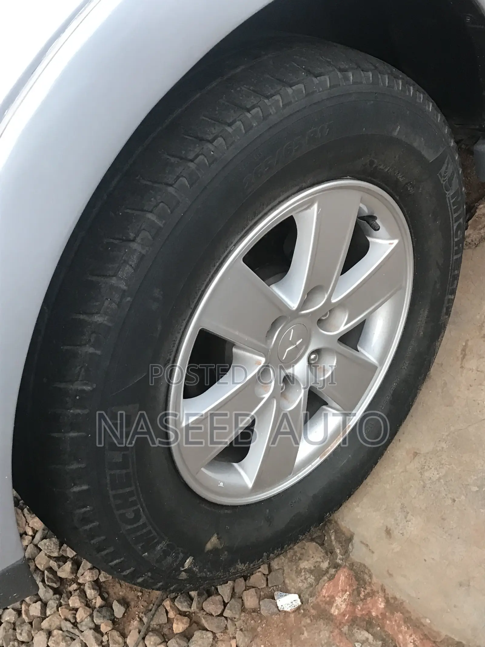 Mitsubishi Pajero 2009 Silver