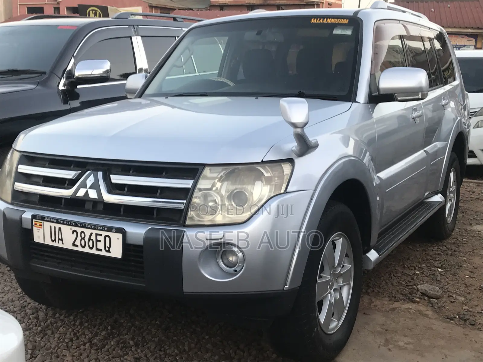 Mitsubishi Pajero 2009 Silver