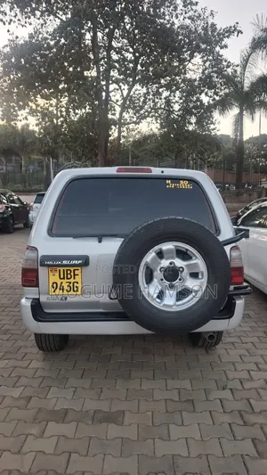 Toyota Hilux Surf 2002 White