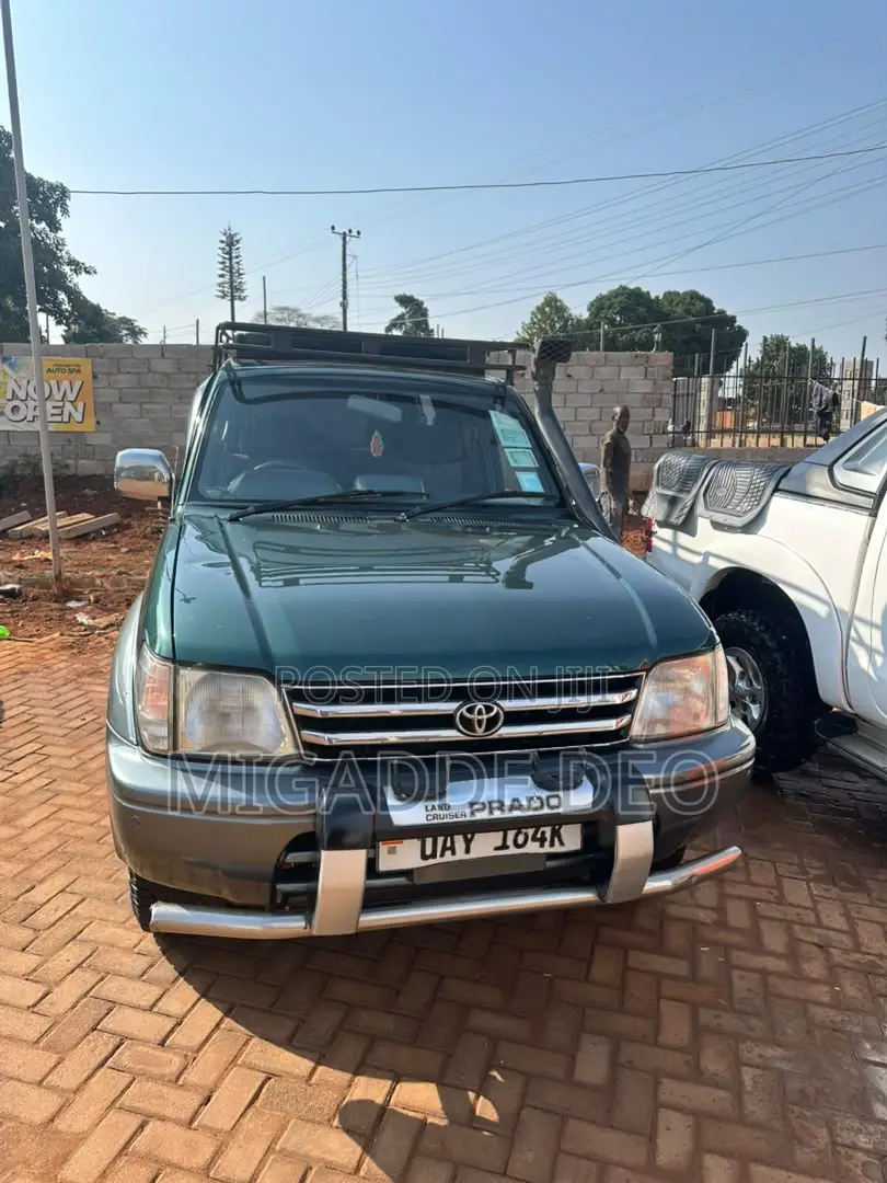 Toyota Land Cruiser Prado 2000 Green