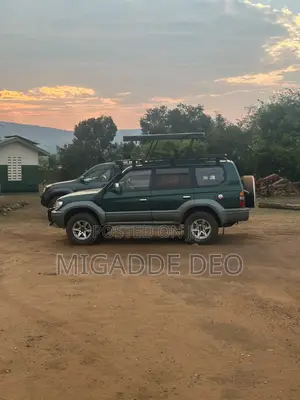 Toyota Land Cruiser Prado 2000 Green