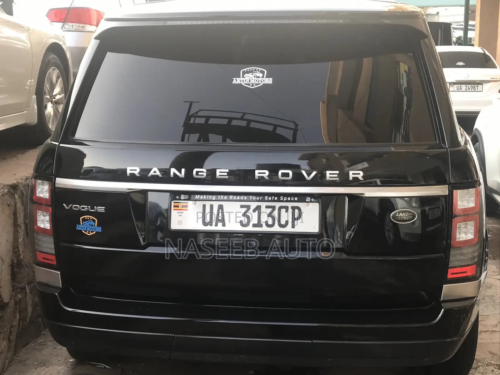 Land Rover Range Rover Vogue 2016 Black