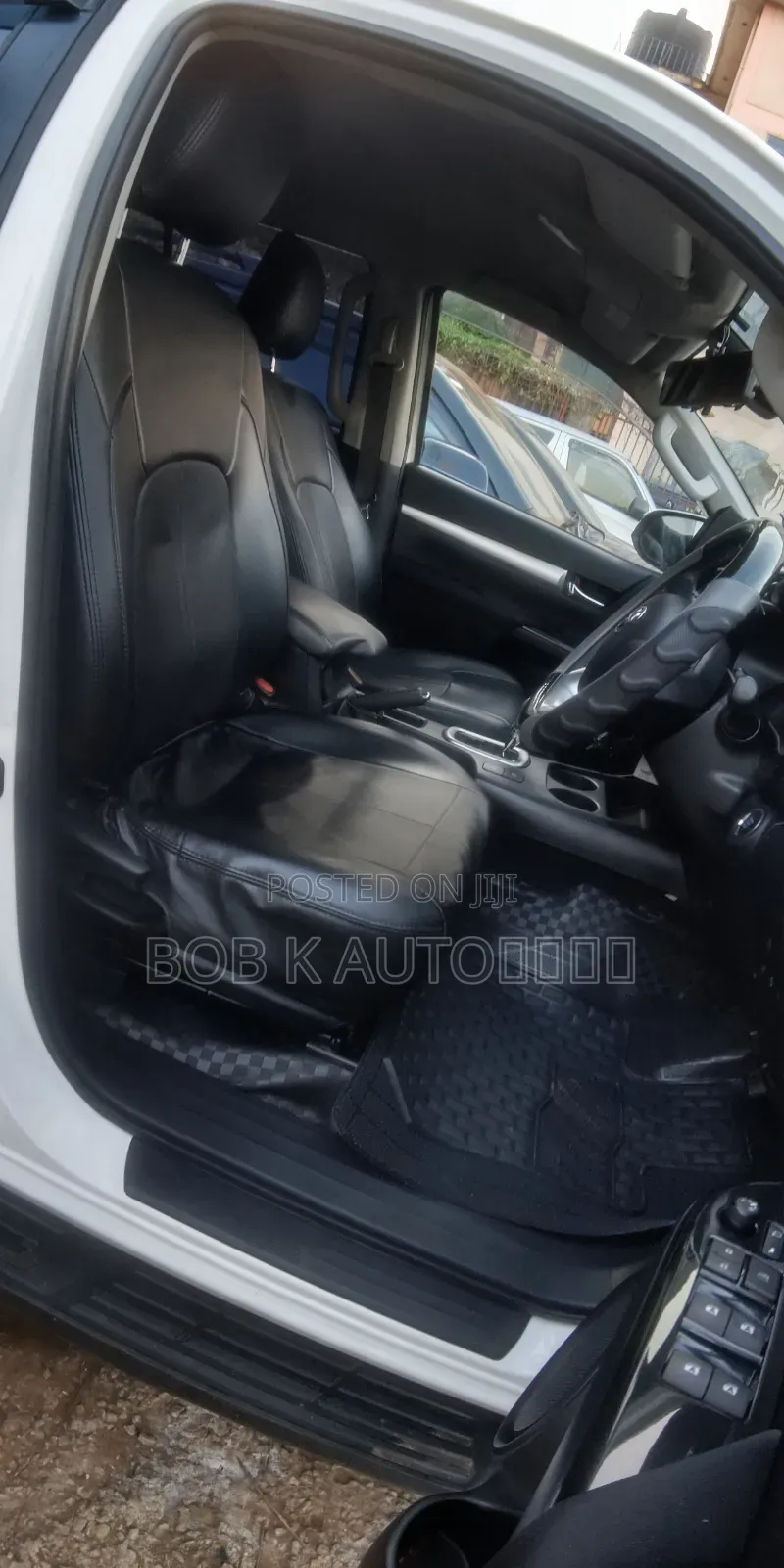 Toyota Hilux 2018 White