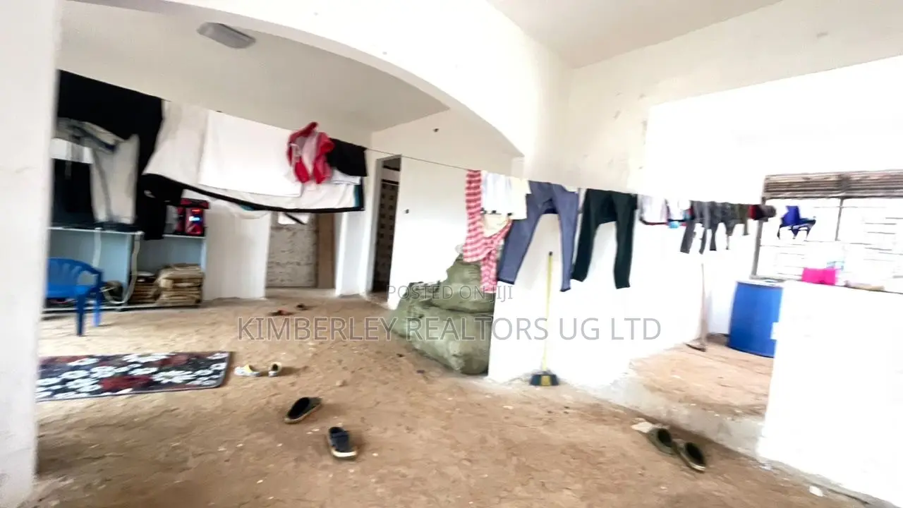 3bdrm House in Division A for sale