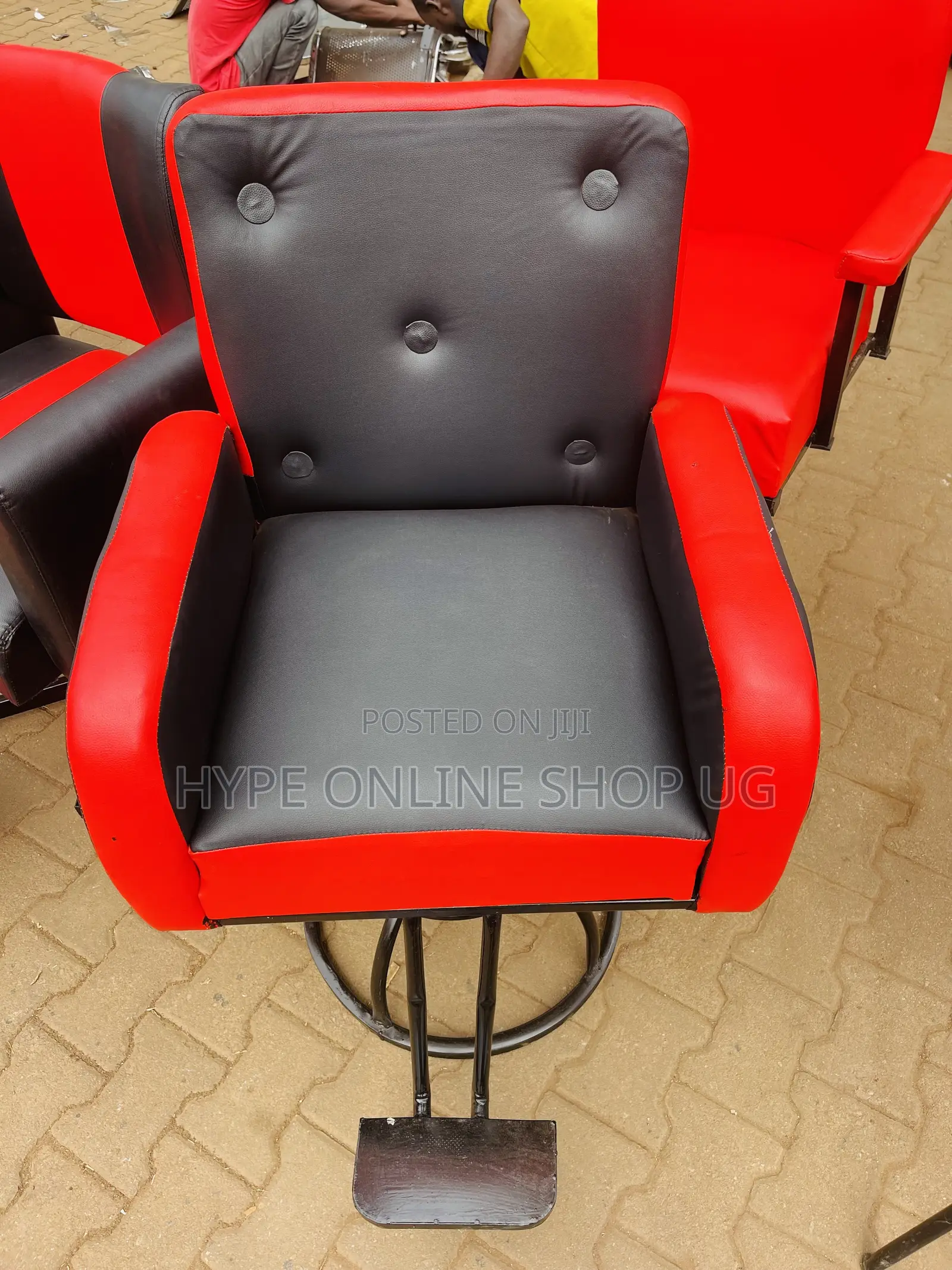 Pure Strong Black Red, Barber Salon Chair
