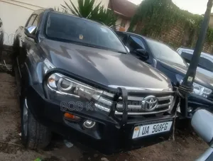 Toyota Hilux 2018 Gray