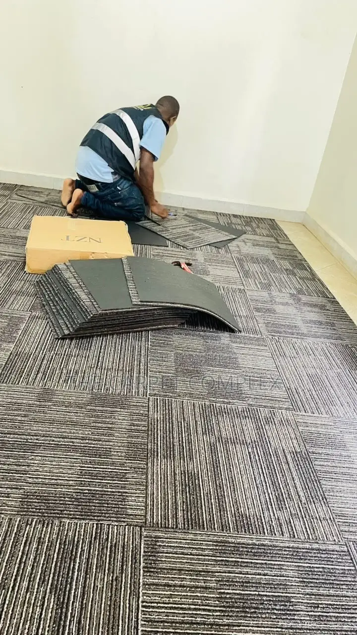 Office PVC Tile Carpets High Durability Per Squaremeter