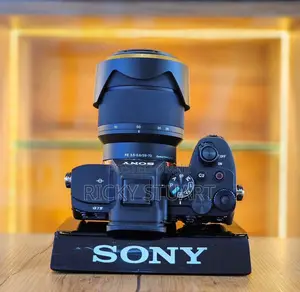Sony Alpha 7 IV Full-Frame Mirrorless Camera With 28-70mm Lens