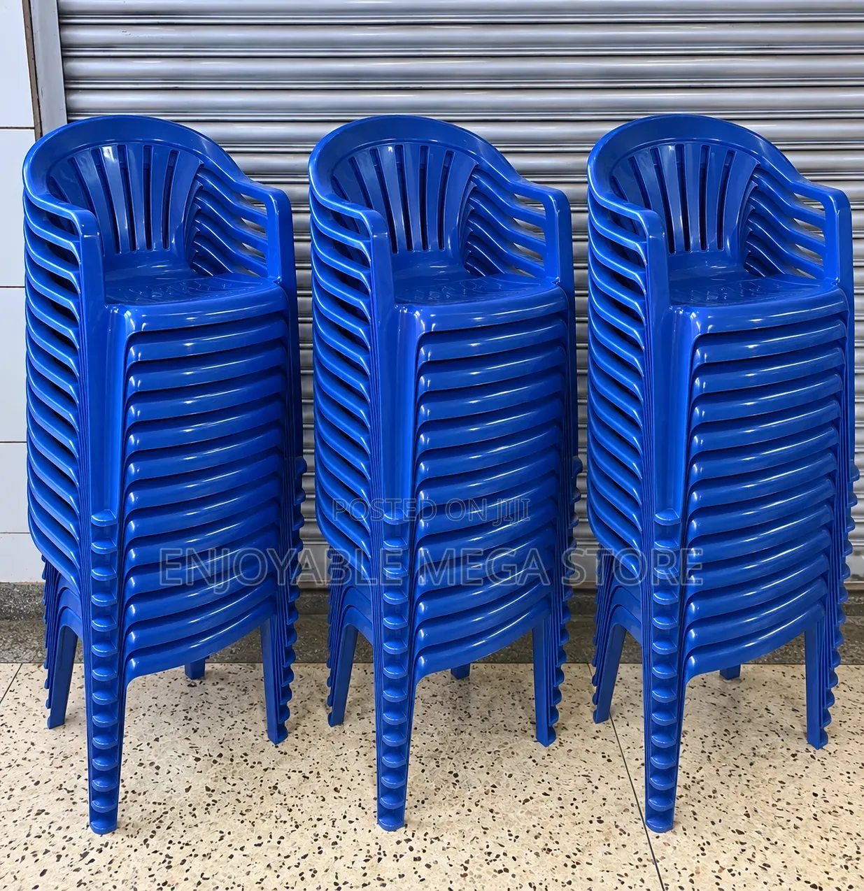 1Pcs Stackable Armful Plastic Chairs Plastic Chairs