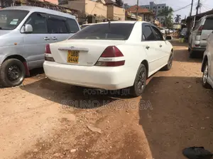 Toyota Mark II 2000 White