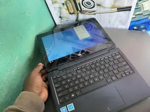 Laptop Asus Transformer Book Flip TP200SA 4GB Intel Celeron SSD 60GB