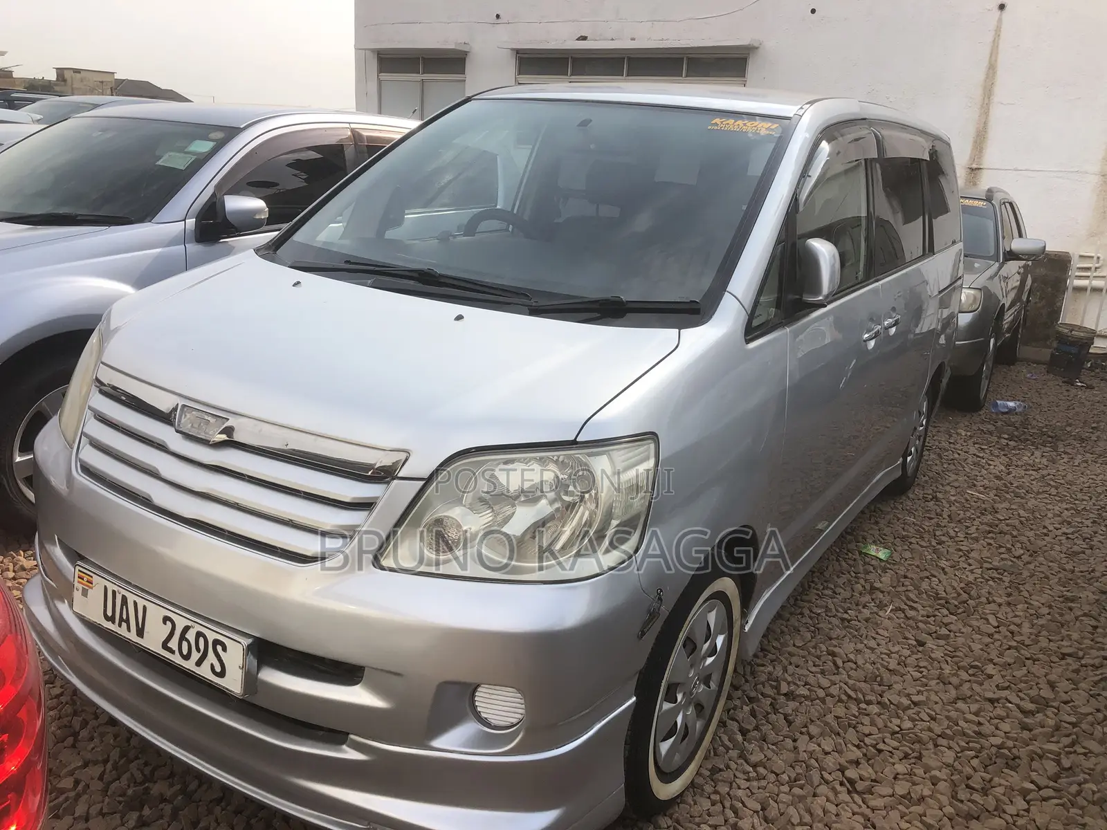 Toyota Noah 2002 Silver