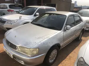 Toyota Corolla 2000 Silver