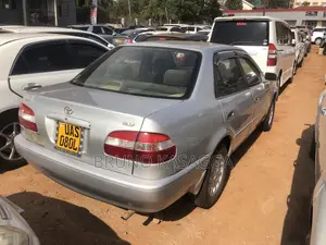 Toyota Corolla 2000 Silver