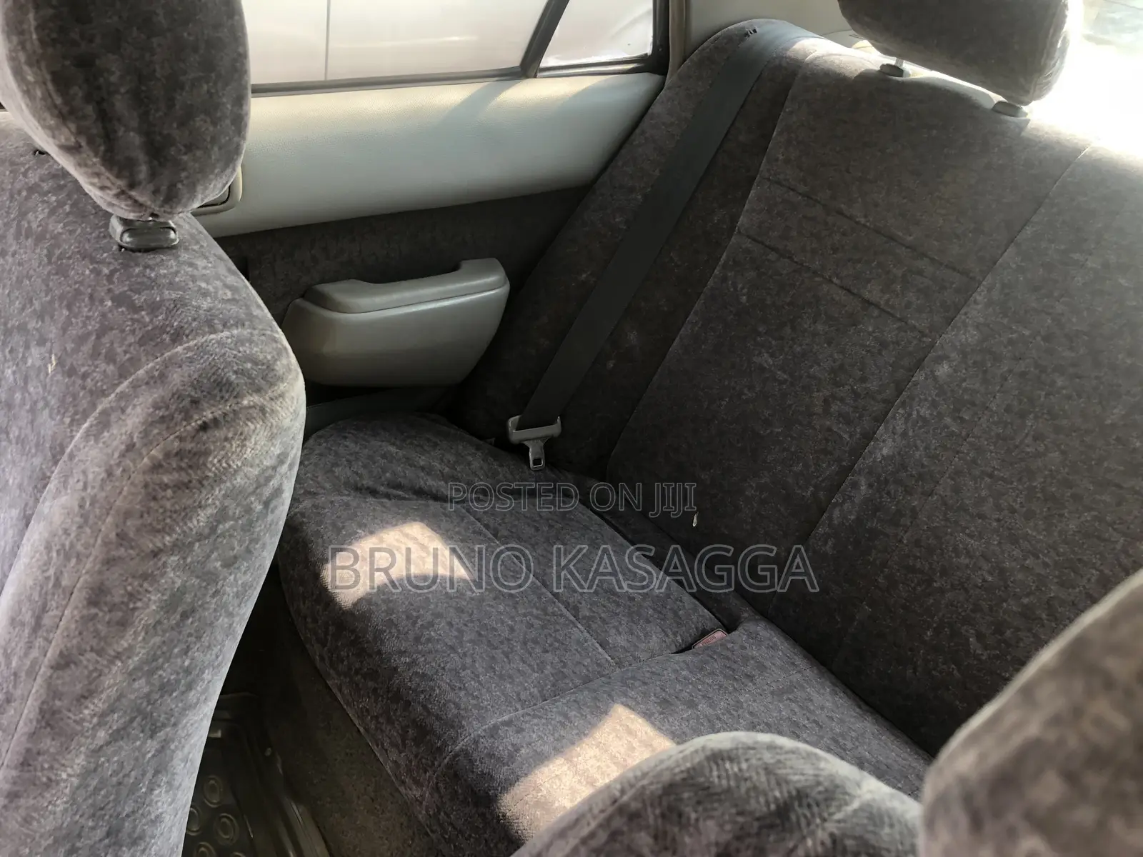 Toyota Corolla 2000 Silver