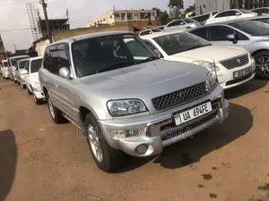 Toyota RAV4 1999 Silver