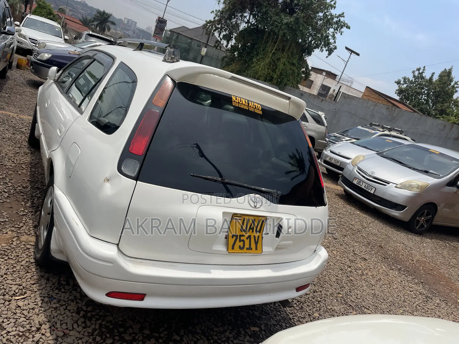 Toyota Carib 2000 White